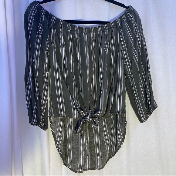 029 GREEN STRIPED OFF-SHOULDER BLOUSE -  MEDIUM - Picture 2 of 7